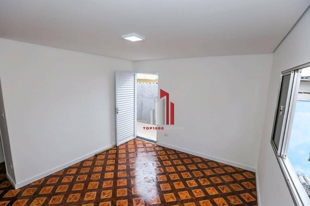 Sobrado à venda com 3 quartos, 200m² - Foto 8