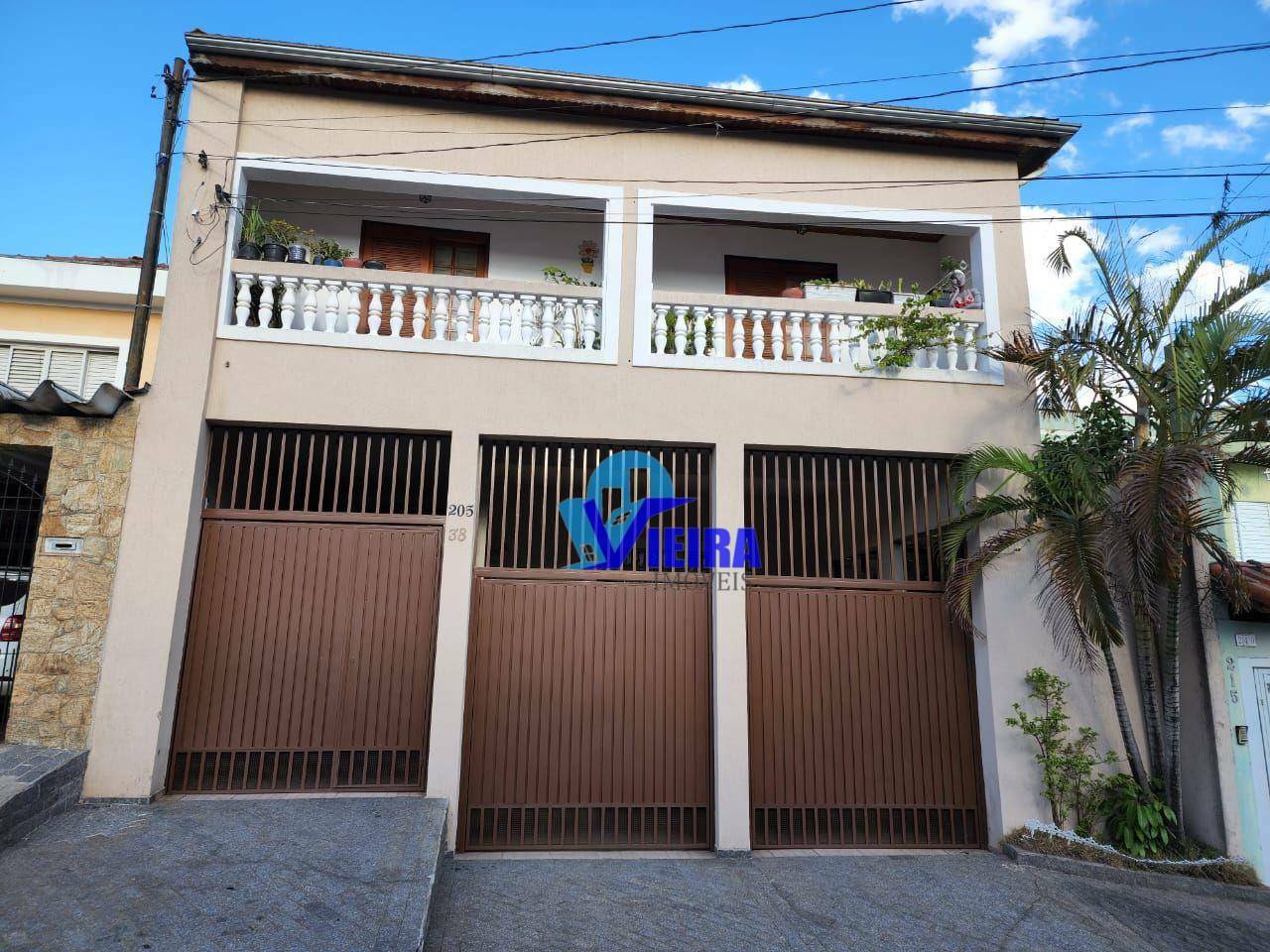 Casa à venda com 4 quartos, 250m² - Foto 1