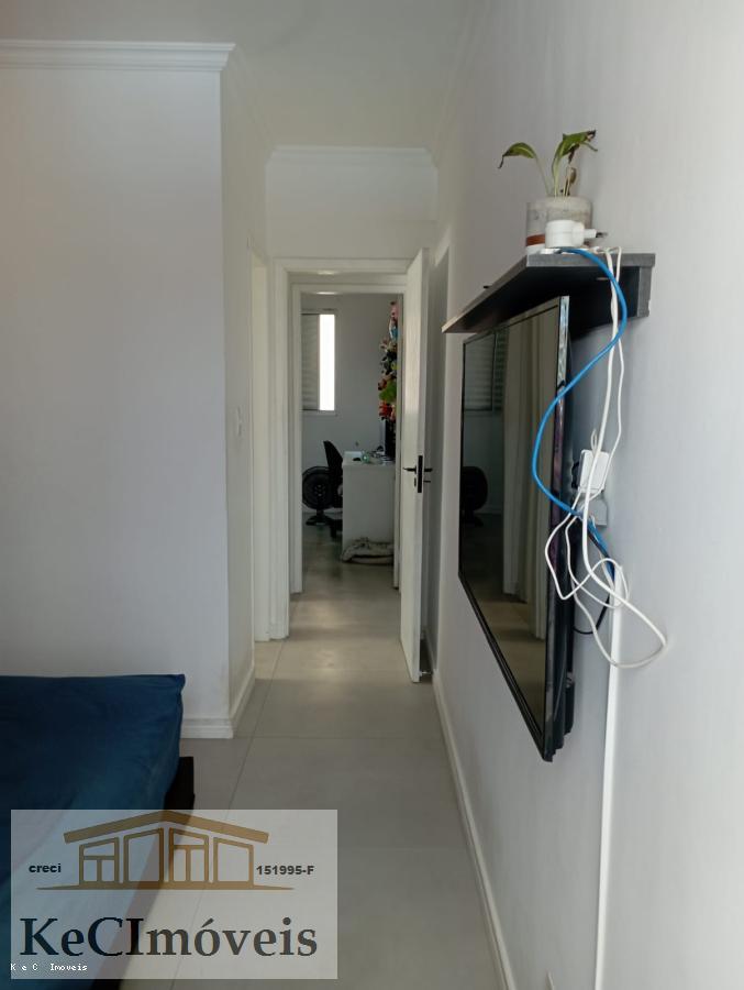 Apartamento à venda com 2 quartos, 72m² - Foto 9