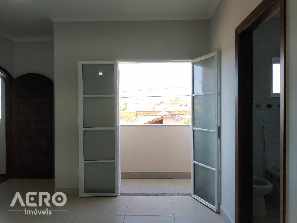 Casa à venda com 3 quartos, 180m² - Foto 13