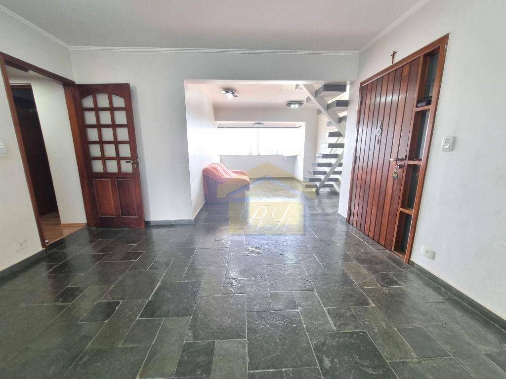 Cobertura à venda com 3 quartos, 200m² - Foto 2