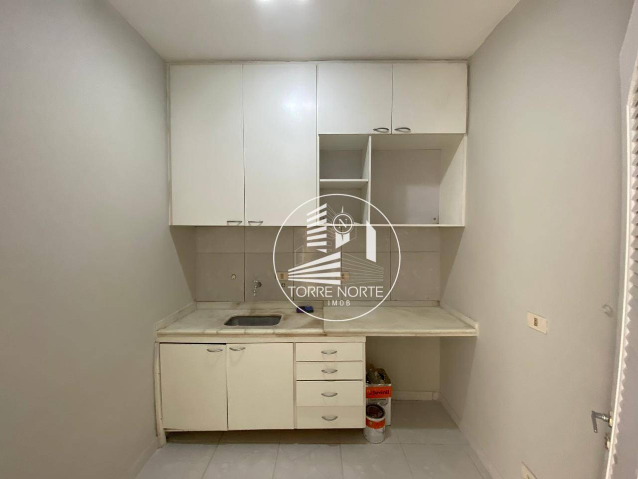 Casa para alugar com 3 quartos, 200m² - Foto 14