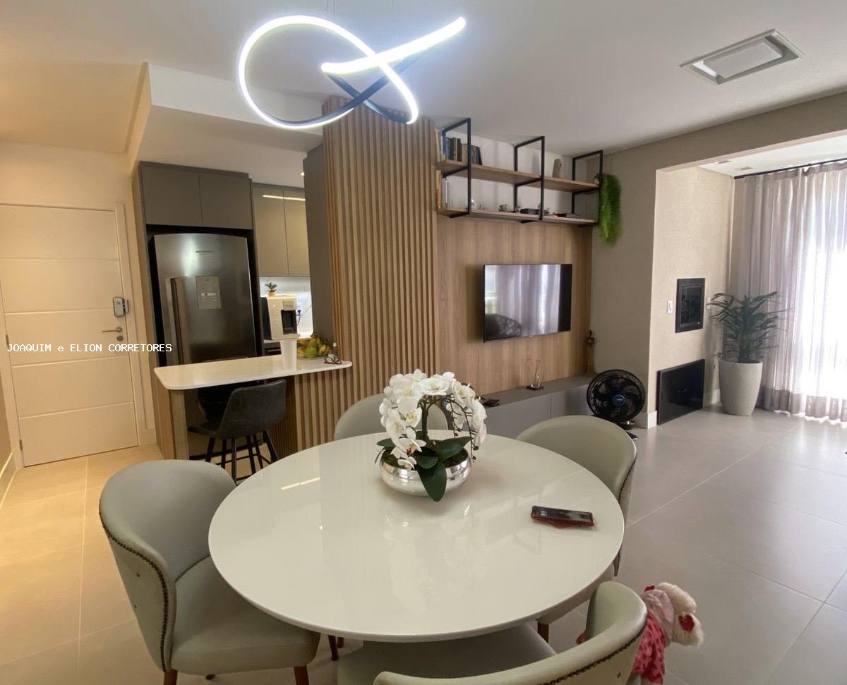 Apartamento à venda com 2 quartos, 80m² - Foto 4