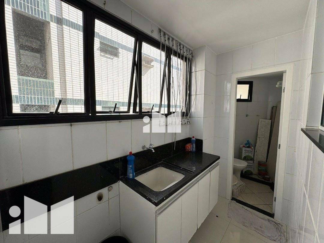 Cobertura à venda com 3 quartos, 250m² - Foto 27