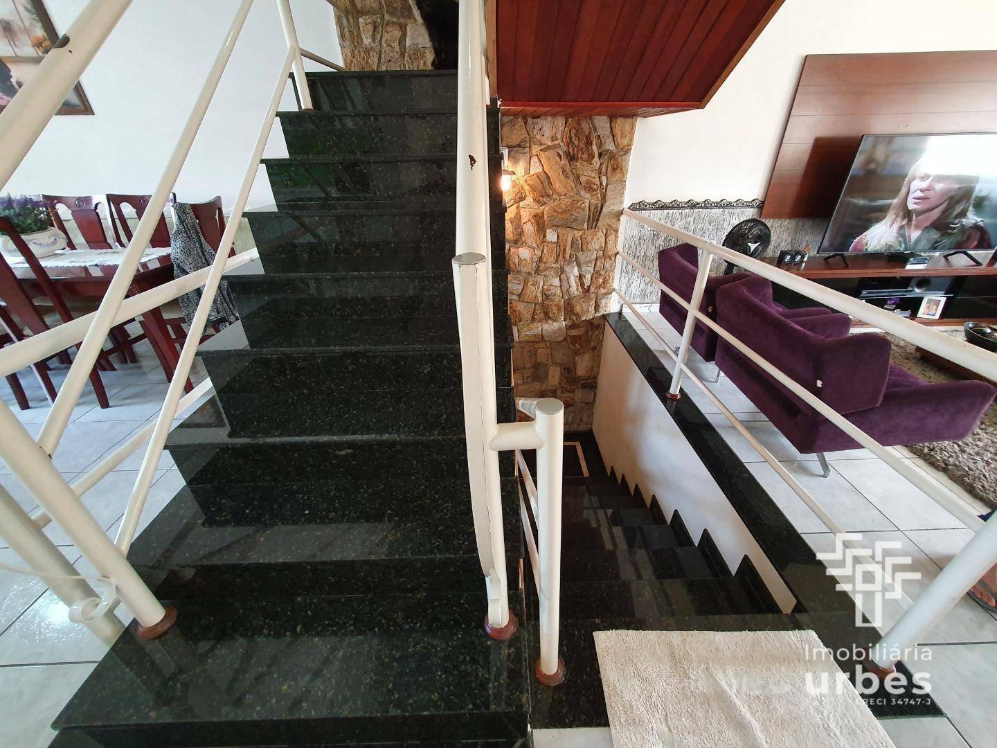 Casa à venda com 4 quartos, 289m² - Foto 17