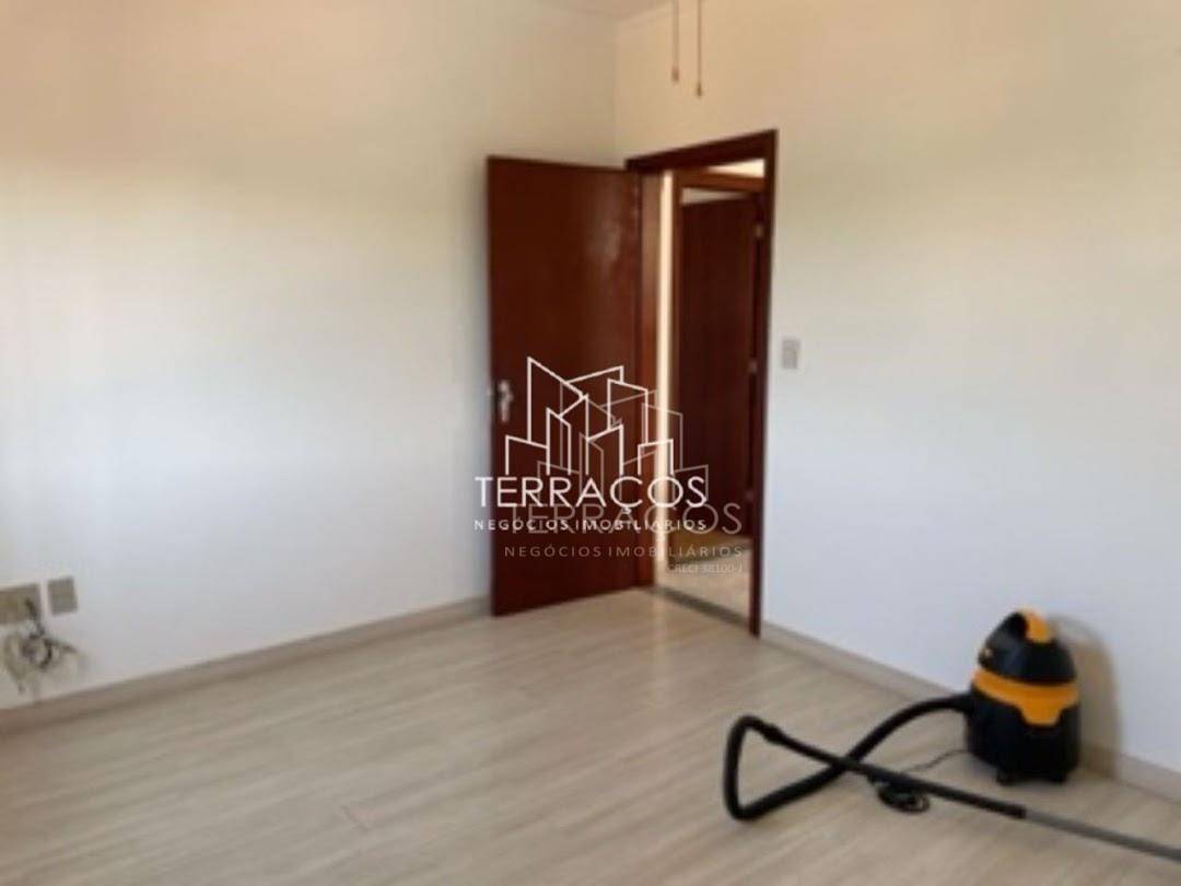 Casa para alugar com 4 quartos, 396m² - Foto 26