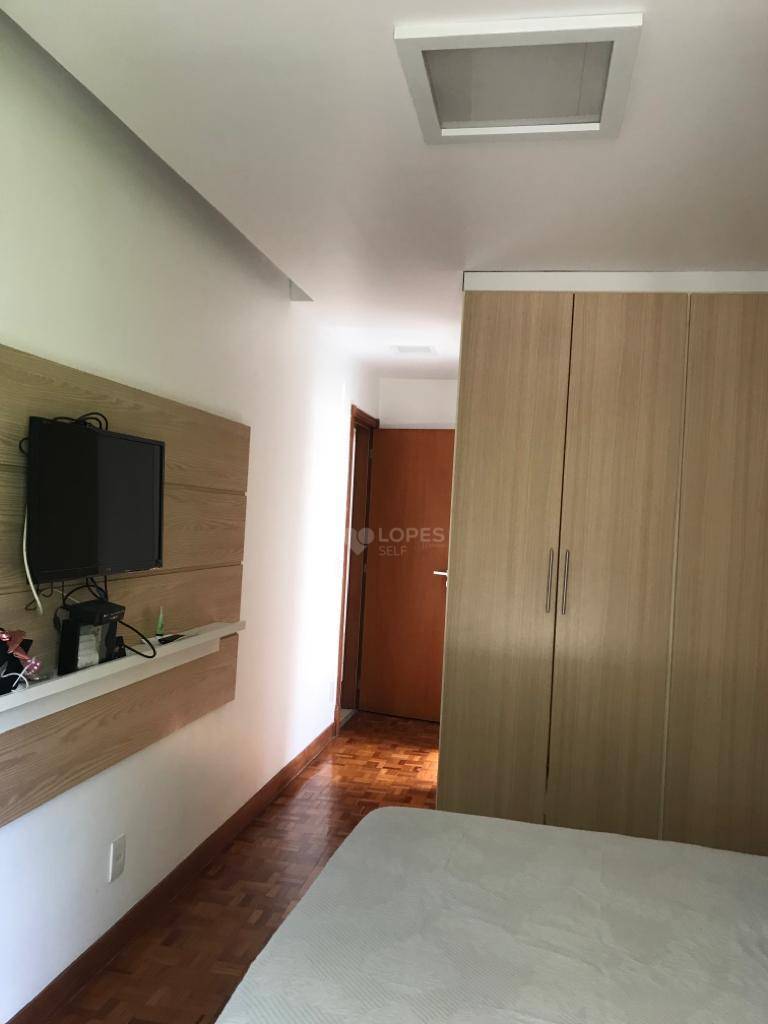 Apartamento à venda com 4 quartos, 180m² - Foto 9