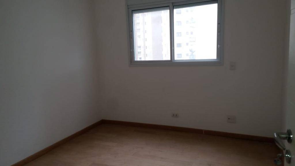 Apartamento à venda com 4 quartos, 244m² - Foto 2