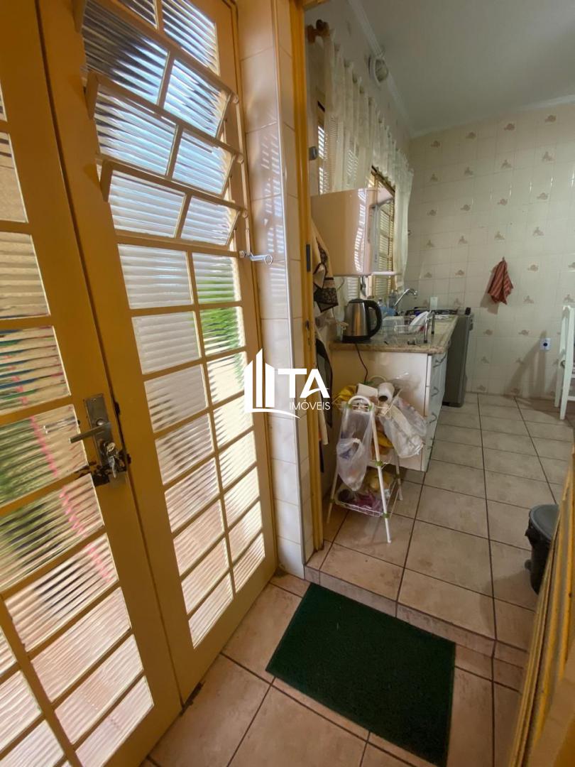 Casa à venda com 3 quartos, 180m² - Foto 10