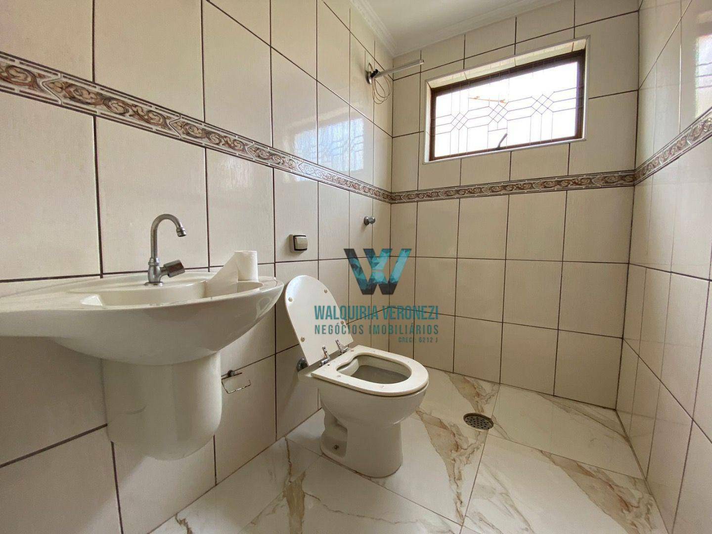 Casa à venda com 3 quartos, 169m² - Foto 4