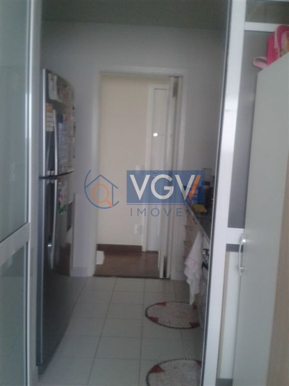 Apartamento à venda com 2 quartos, 80m² - Foto 11