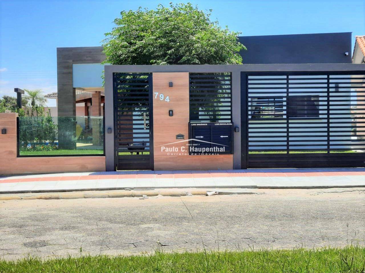 Casa à venda com 4 quartos, 222m² - Foto 1