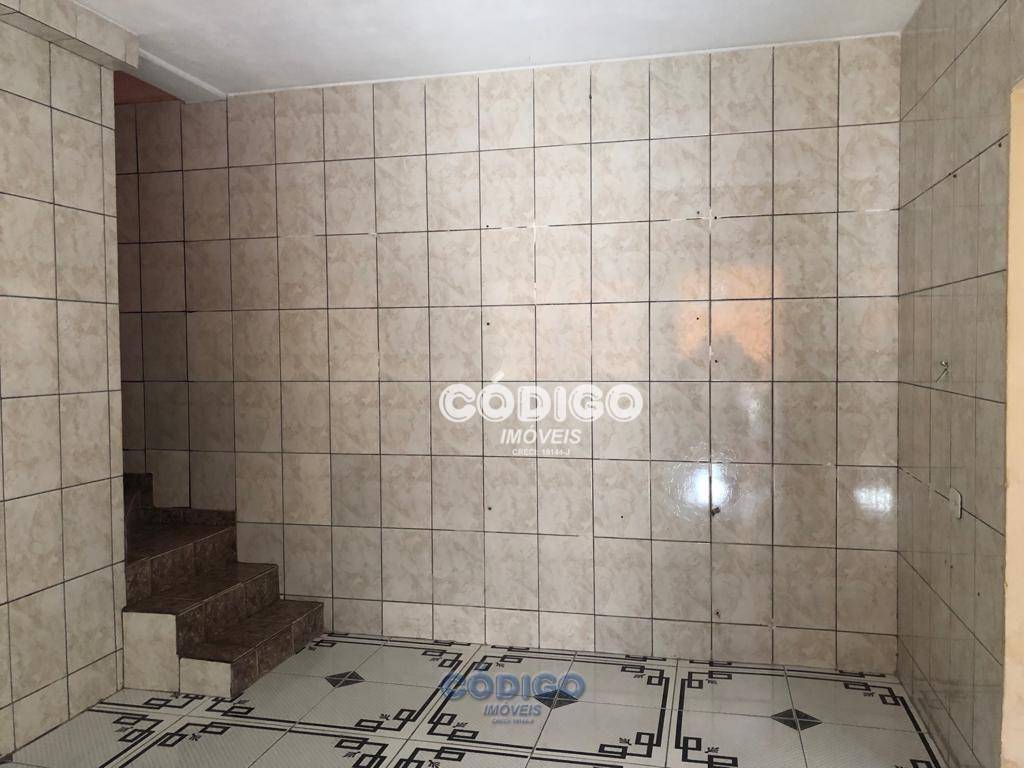 Sobrado à venda com 4 quartos, 200m² - Foto 4