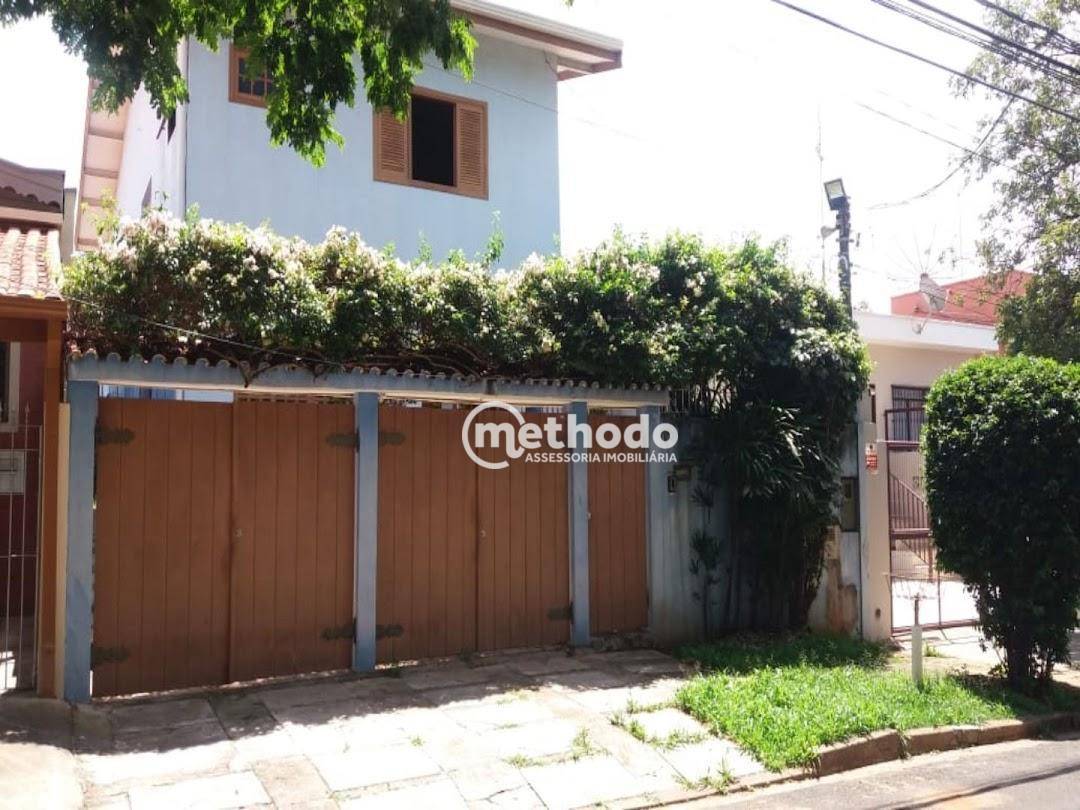 Casa, 3 quartos, 216 m² - Foto 1