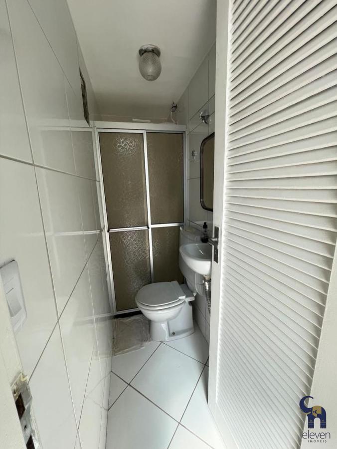 Casa à venda com 4 quartos, 220m² - Foto 19