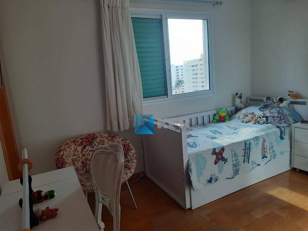 Apartamento à venda com 4 quartos, 190m² - Foto 16