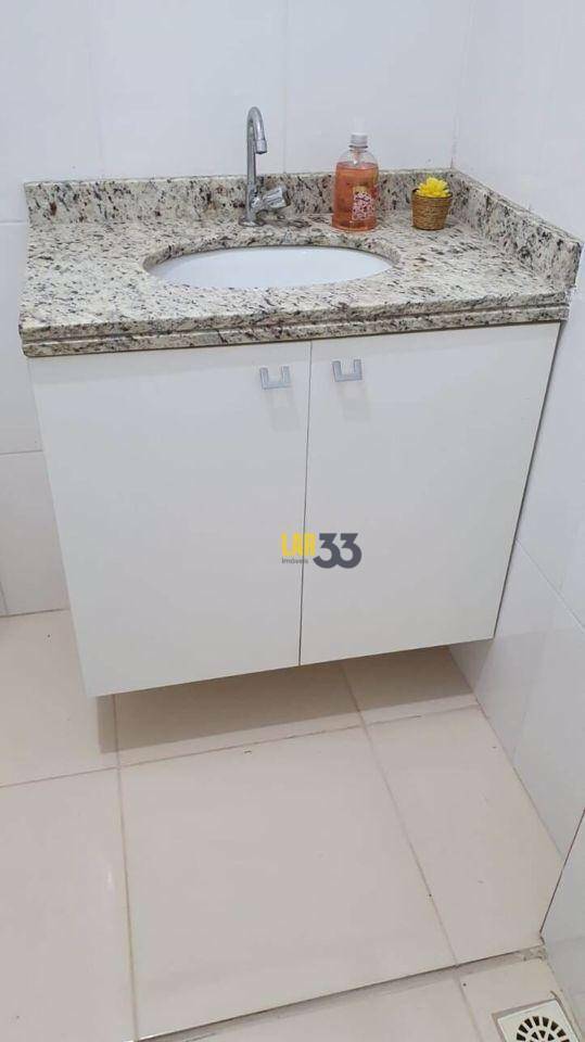 Apartamento à venda com 2 quartos, 72m² - Foto 2