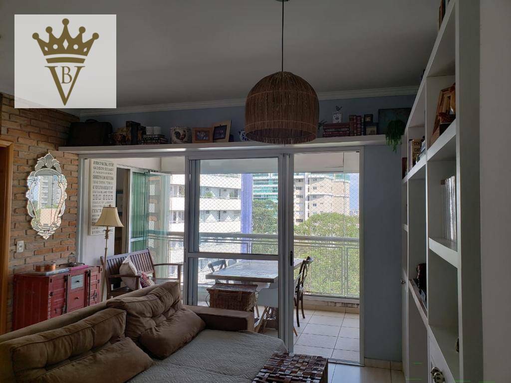 Apartamento à venda com 2 quartos, 70m² - Foto 3