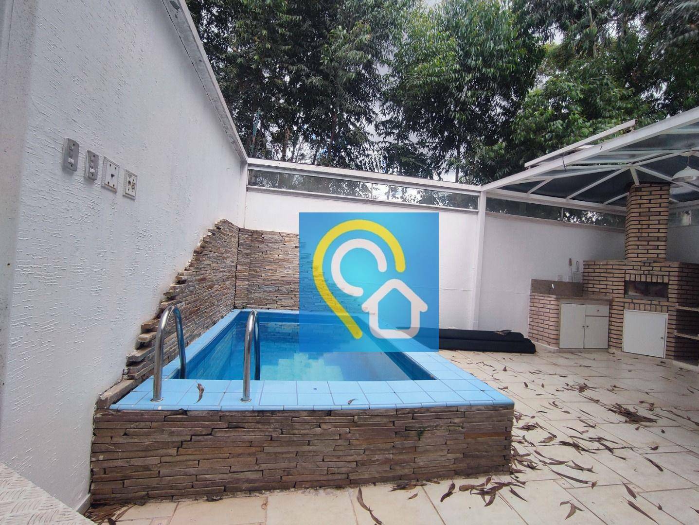 Casa de Condomínio à venda com 3 quartos, 165m² - Foto 2