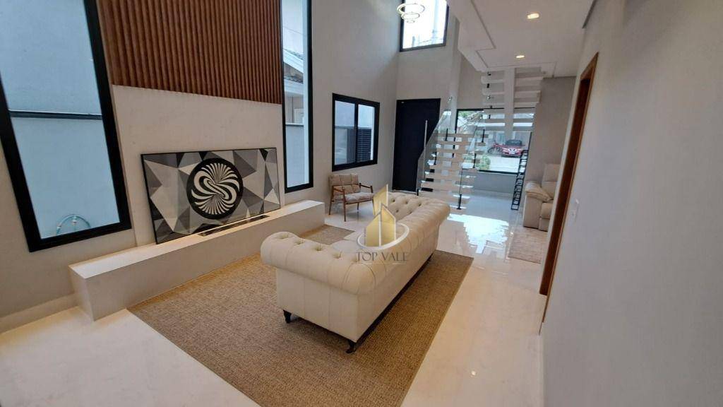 Sobrado à venda com 4 quartos, 253m² - Foto 1