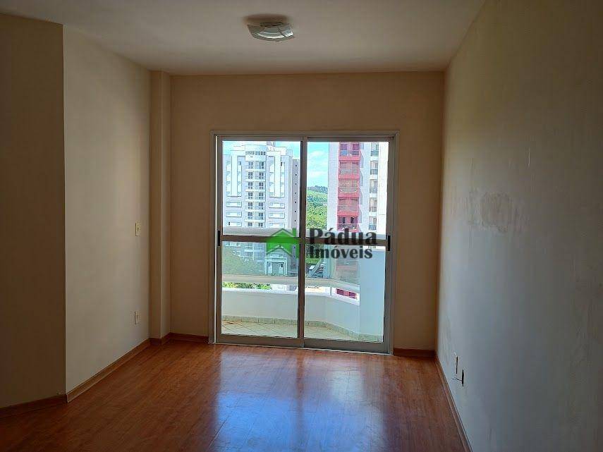 Apartamento para alugar com 3 quartos, 80m² - Foto 10