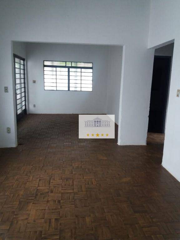 Casa à venda com 2 quartos, 235m² - Foto 2