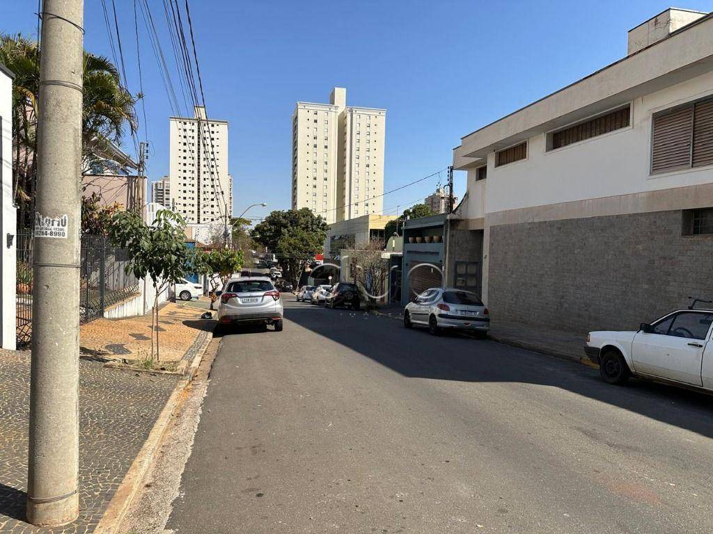 Casa à venda com 3 quartos, 350m² - Foto 2