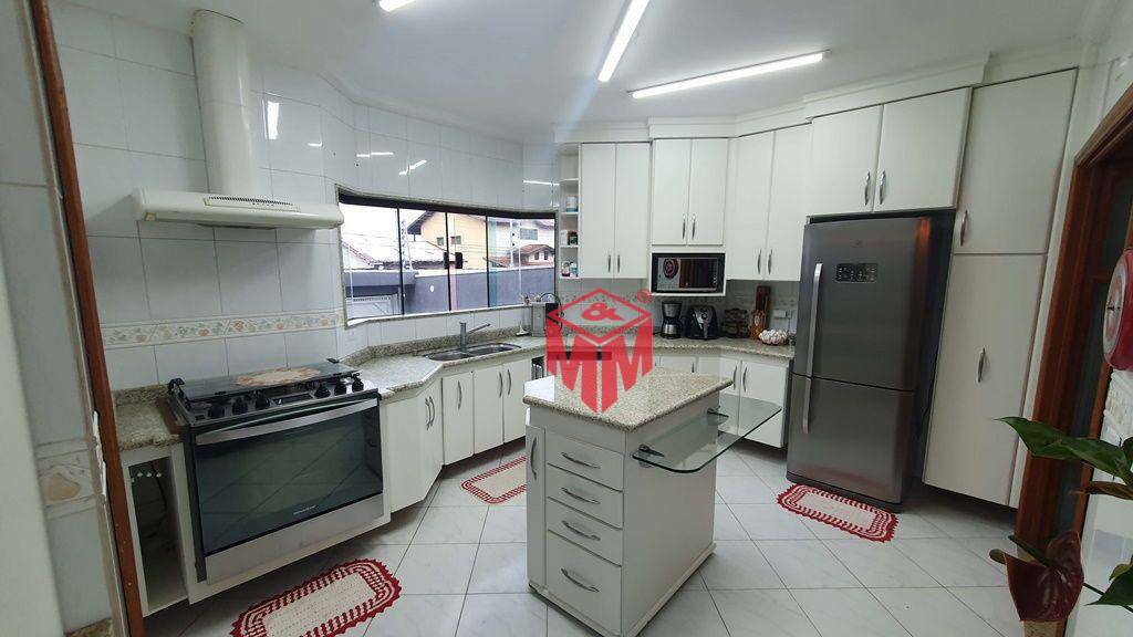 Sobrado à venda com 4 quartos, 650m² - Foto 51