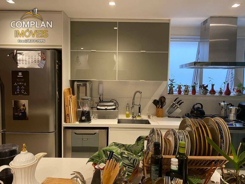 Apartamento à venda com 3 quartos, 130m² - Foto 18