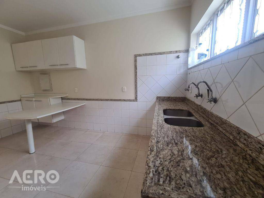 Casa de Condomínio à venda com 4 quartos, 224m² - Foto 19