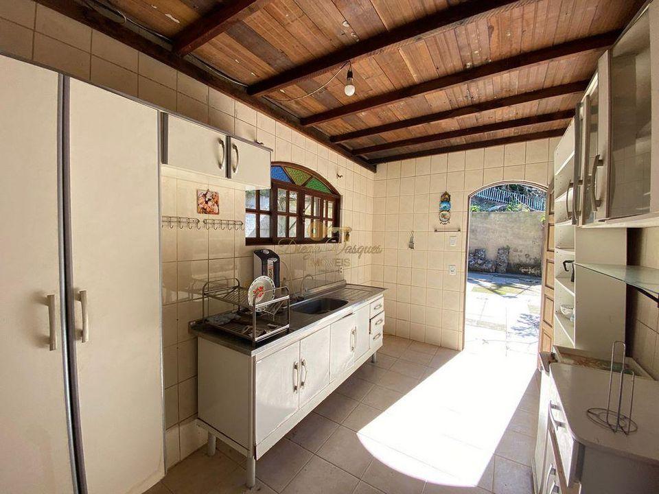 Casa à venda com 4 quartos, 200m² - Foto 20