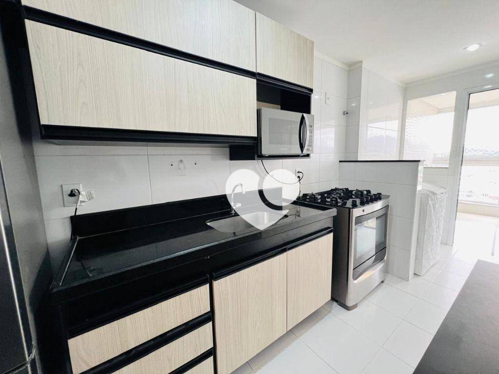 Apartamento para alugar com 2 quartos, 75m² - Foto 13