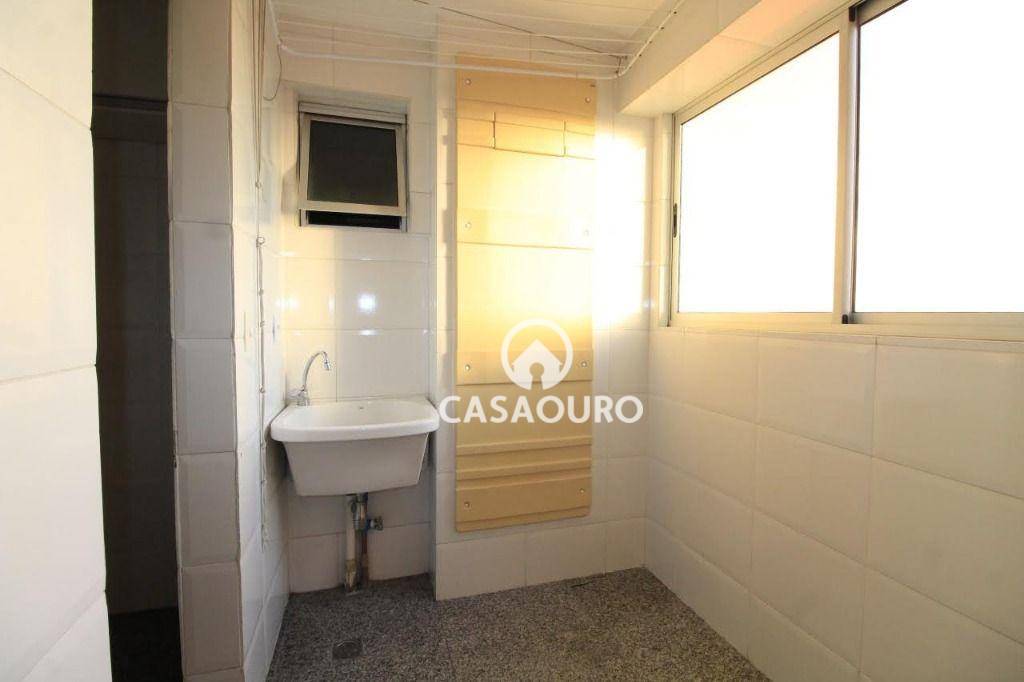 Cobertura à venda com 3 quartos, 200m² - Foto 13