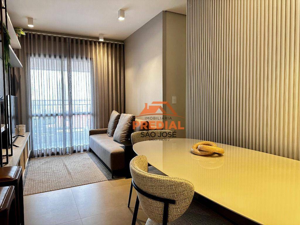 Apartamento à venda com 2 quartos, 64m² - Foto 3