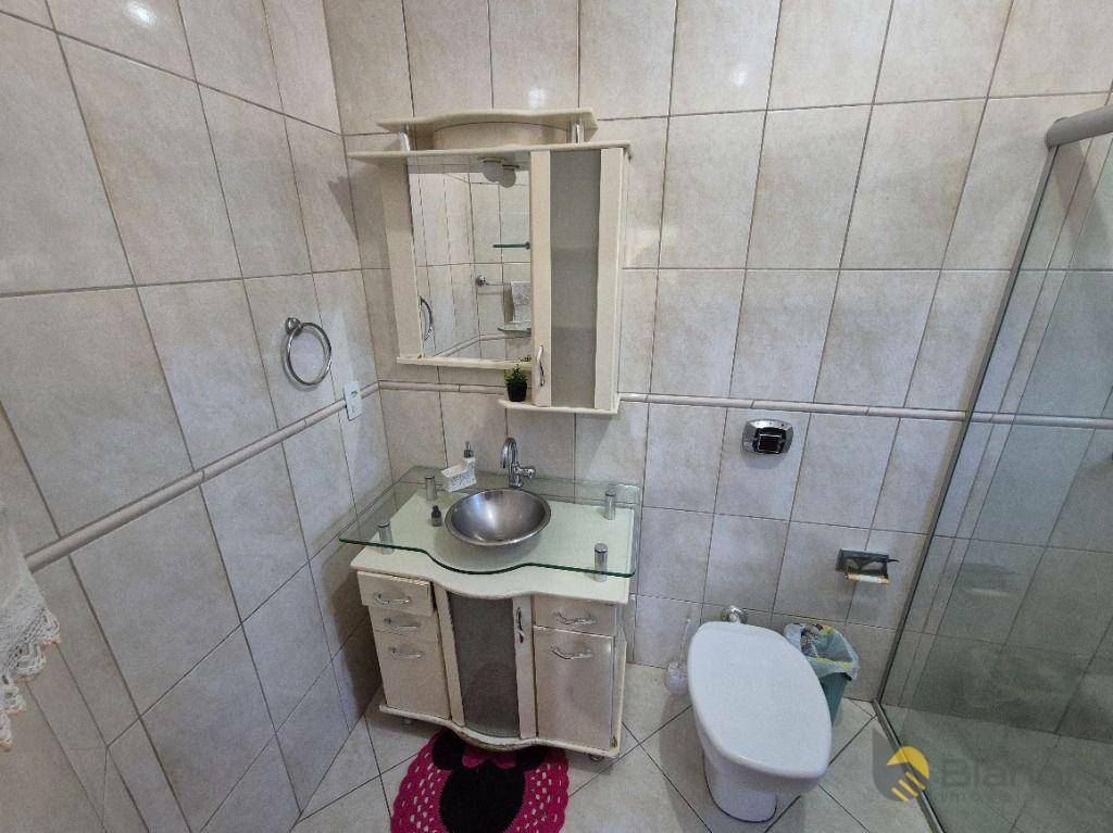 Casa à venda e aluguel com 3 quartos, 208m² - Foto 15