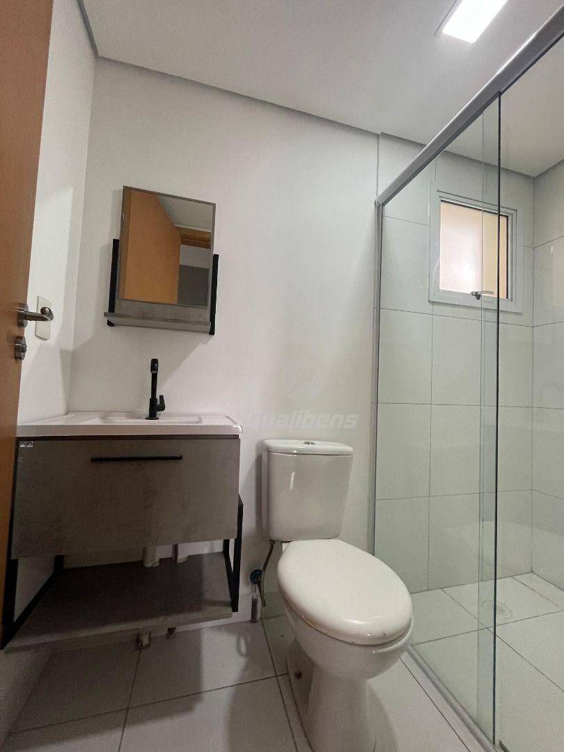 Apartamento para alugar com 3 quartos, 76m² - Foto 12