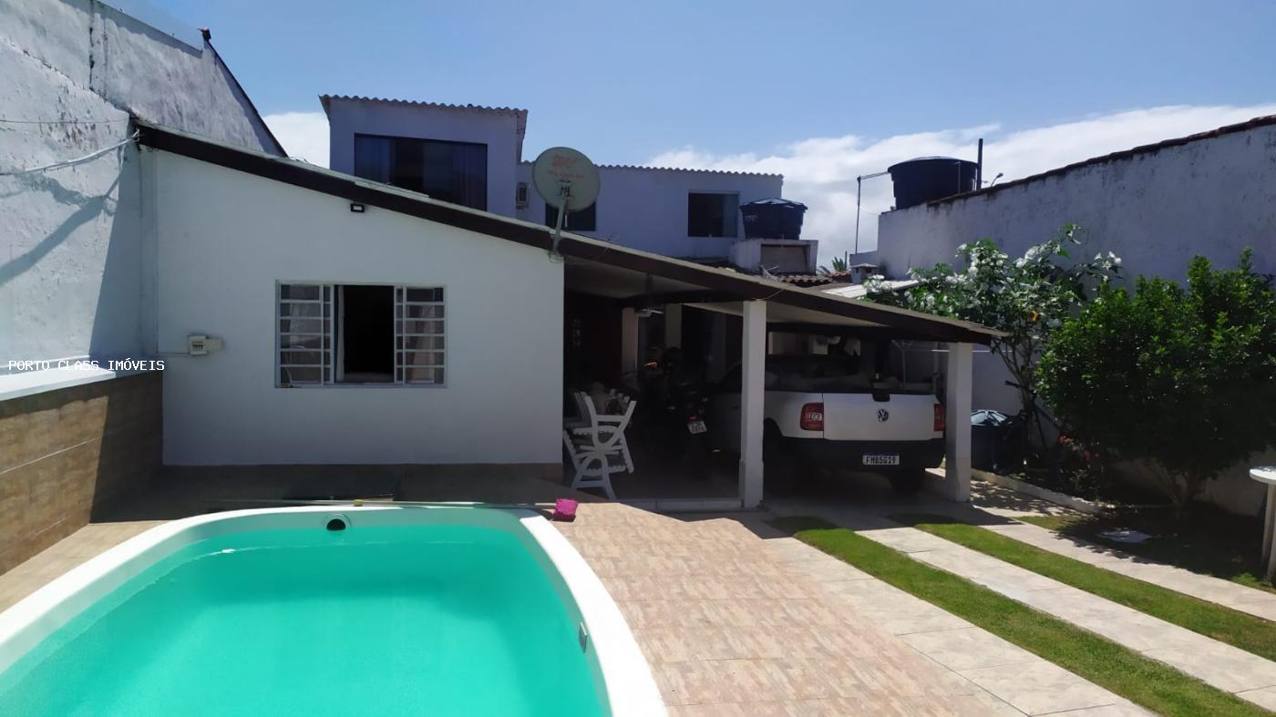 Casa à venda com 4 quartos, 270m² - Foto 1