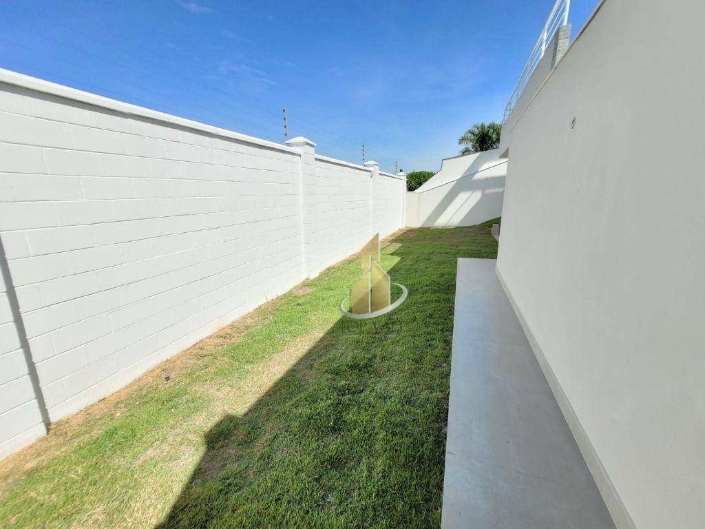 Sobrado à venda com 4 quartos, 381m² - Foto 14