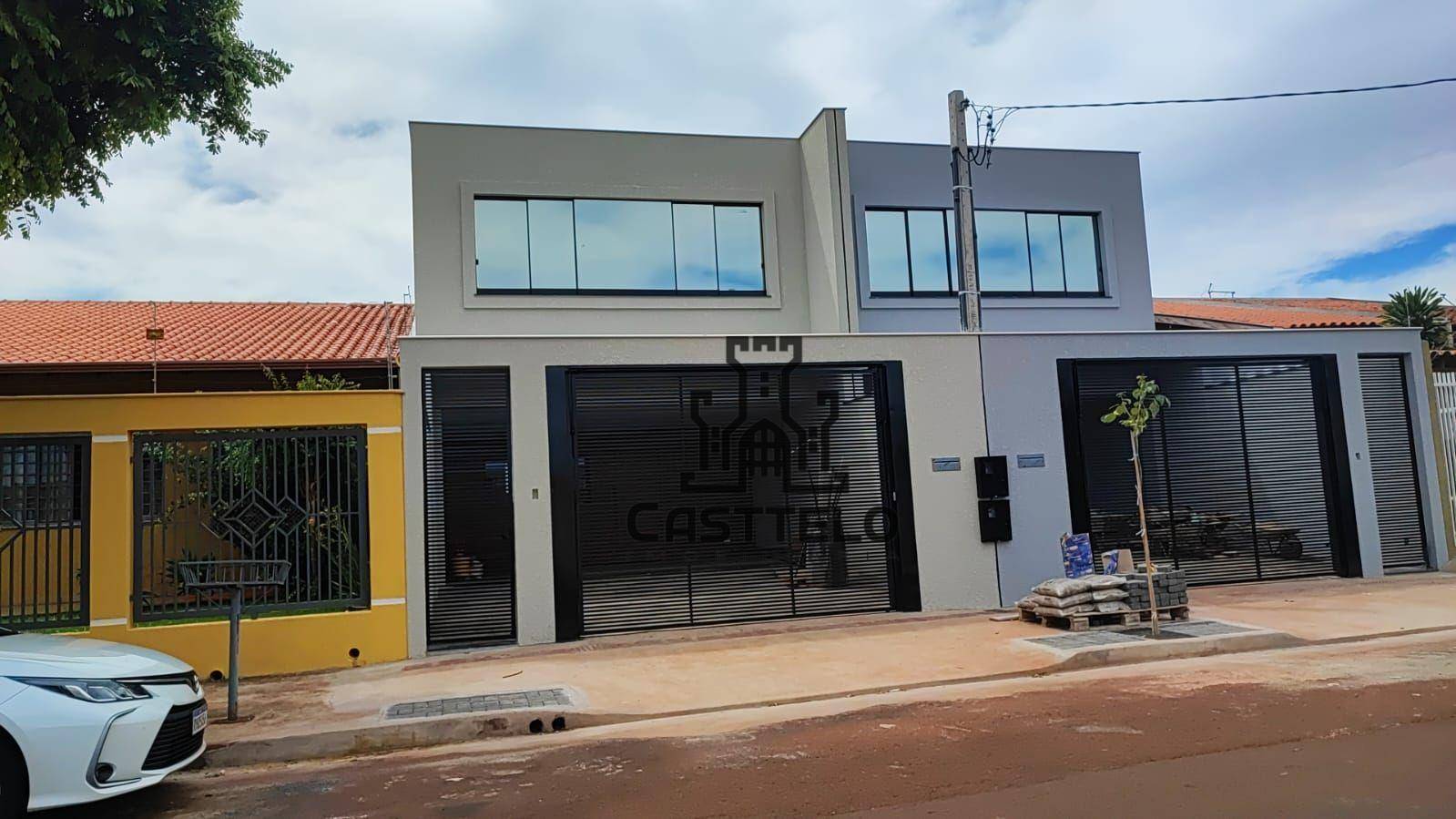 Sobrado à venda com 3 quartos, 150m² - Foto 1