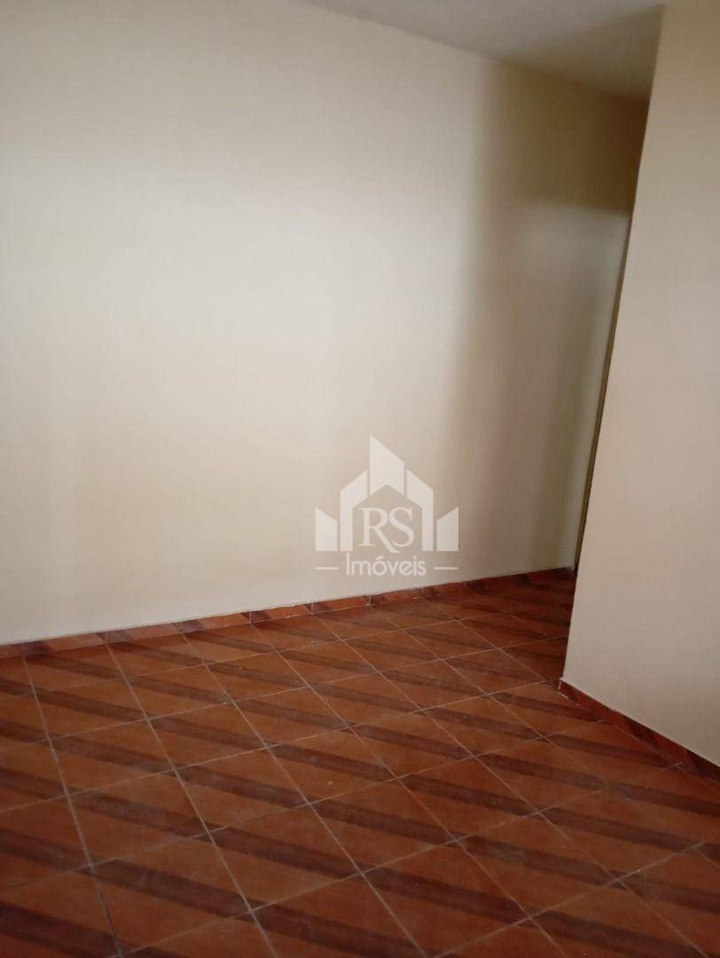 Casa à venda com 1 quarto, 77m² - Foto 2