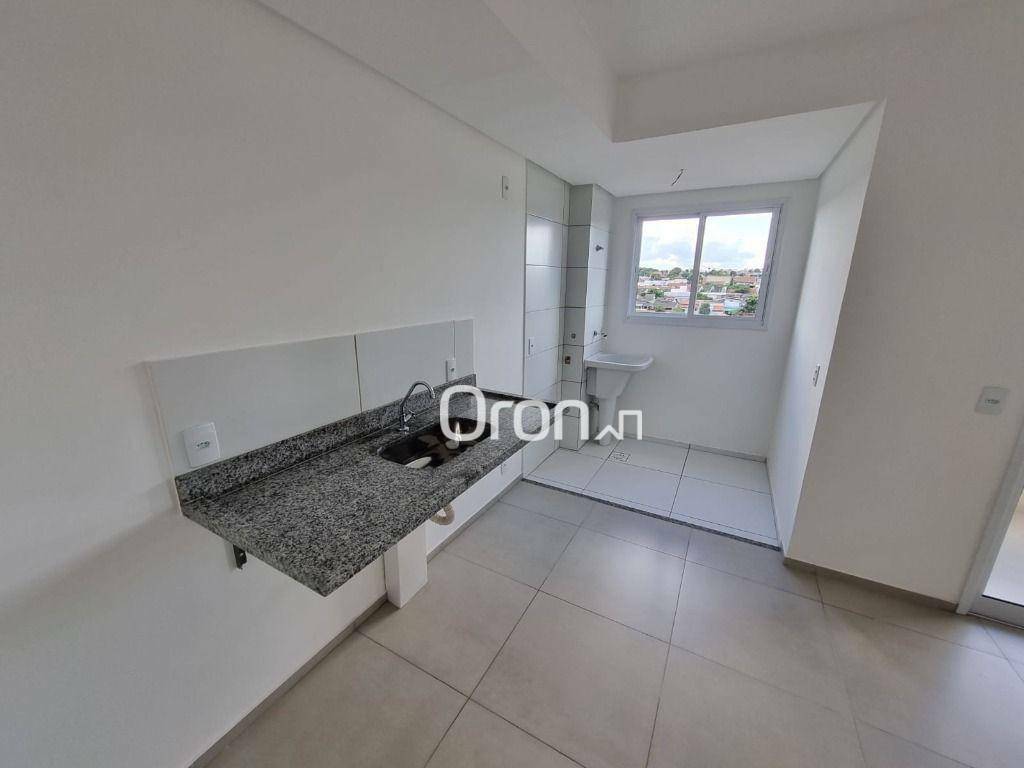 Apartamento à venda com 2 quartos, 77m² - Foto 4