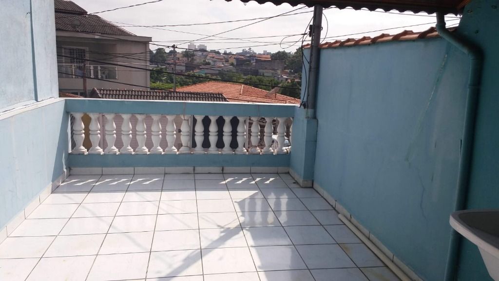 Sobrado à venda com 2 quartos, 160m² - Foto 3