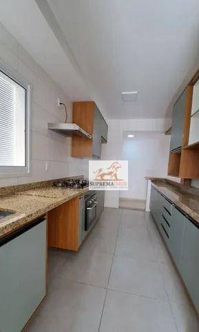 Apartamento à venda com 3 quartos, 150m² - Foto 2