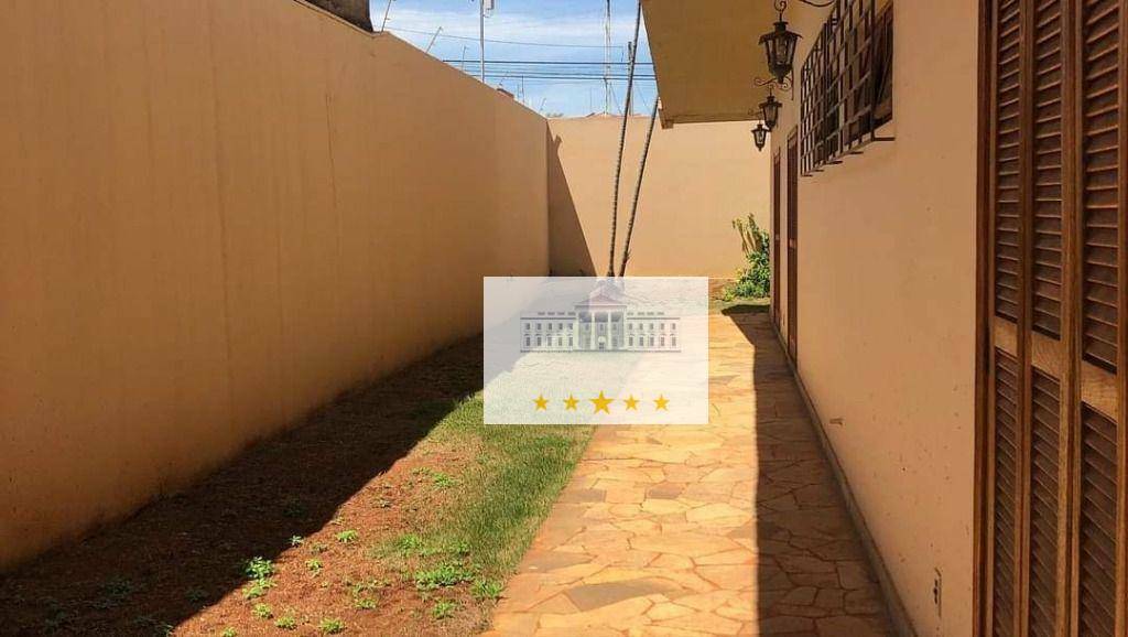 Casa para alugar com 3 quartos, 280m² - Foto 15