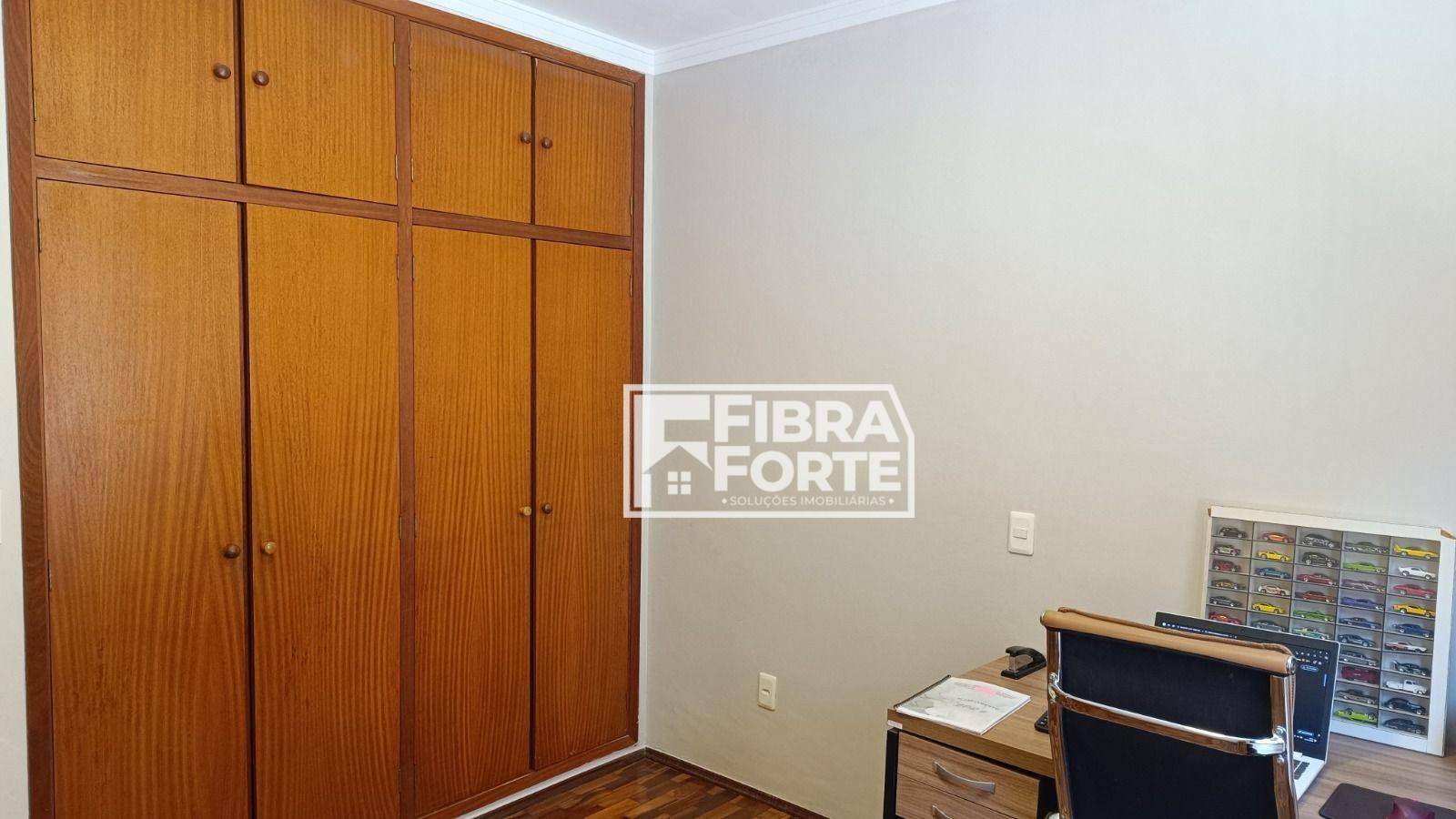 Casa à venda com 3 quartos, 220m² - Foto 18