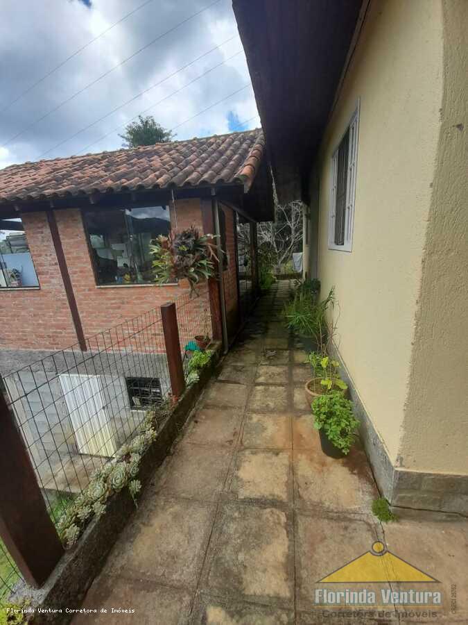 Casa de Condomínio à venda com 3 quartos, 420m² - Foto 12