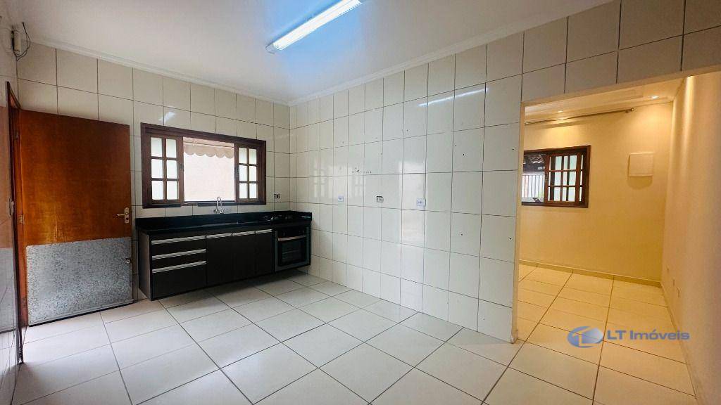 Casa à venda com 3 quartos, 100m² - Foto 7