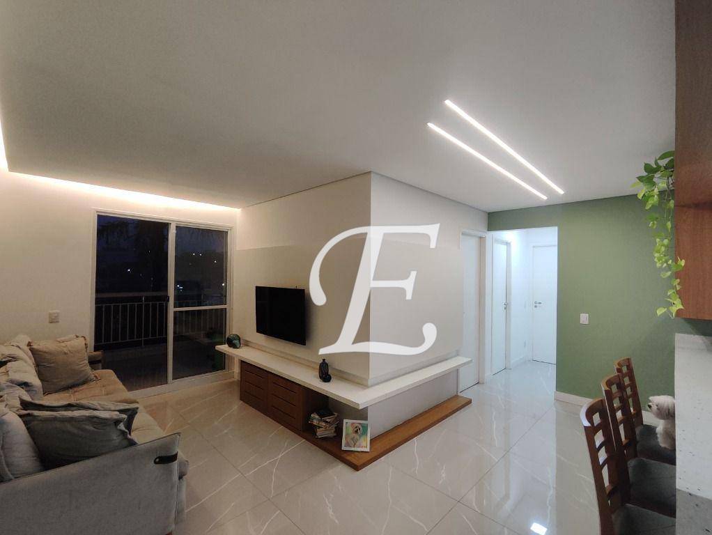 Apartamento à venda com 3 quartos, 77m² - Foto 1