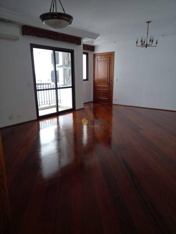 Apartamento para alugar com 3 quartos, 150m² - Foto 1