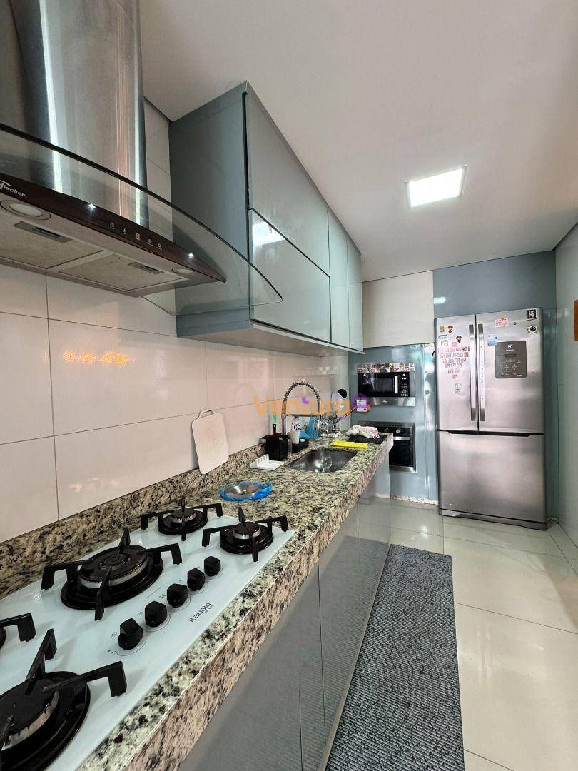 Casa, 4 quartos, 220 m² - Foto 23